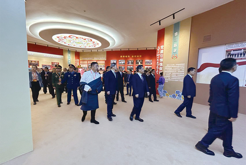 国度民委副主任段毅君率中央有关部门：赝挪喂鄹誓70年成就展